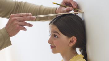 Una pediatra revela la edad en la que dejan de crecer las niñas