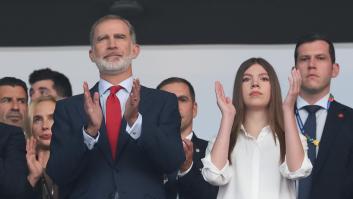 La infanta Sofía va al España-Inglaterra y tiene miga ver a quién tiene dos asientos por detrás