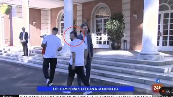 Una experta en protocolo valora el saludo de Carvajal a Sánchez: da una clave de la que nadie ha hablado