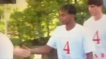 Hay quien está llamando la atención sobre lo que hizo Lamine Yamal al saludar a Sánchez