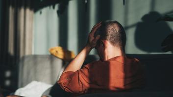 Paracetamol o Ibuprofeno: un médico advierte del peligroso efecto al elegir mal el medicamento en caso de resaca