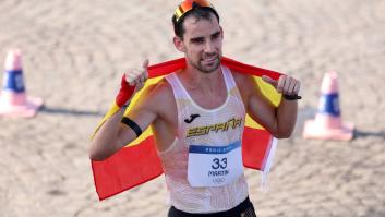 Preguntan a Álvaro Martín qué siente con el oro y su réplica es de 10: los periodistas, a carcajadas