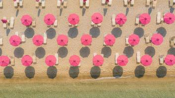 Golpe maestro a la guerra de las sombrillas en las playas de Granada