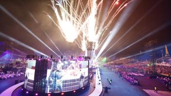 La llama paralímpica ilumina París de 'la discordia a la Concordia'