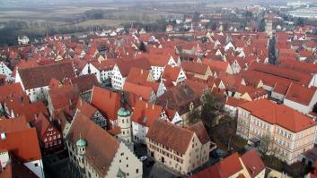 La esplendorosa ciudad medieval amurallada que se construyó en medio de un cráter de un meteorito