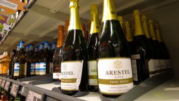 El alcohol incumple en su etiquetado: ni advertencias sanitarias ni valores nutricionales