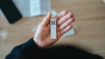 Sanidad ordena la retirada inmediata de un test rápido de covid y gripe no certificado