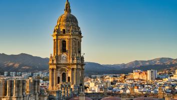 Una escalera ha estado escondida más de 400 años en la catedral de Málaga