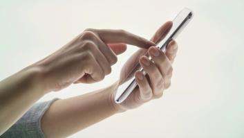 Se ve obligada a pedir ayuda a su compañía telefónica cuando estaba de vacaciones y acaba pagando una factura de casi 8.000 euros