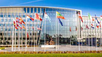 La entidad en 'guerra' con EEUU busca españoles para realizar practicas por 1.200 euros