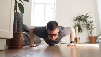Tiene una idea descabellada y acaba haciendo 1.651 flexiones en una hora: "Oye, yo también puedo llegar ahí"