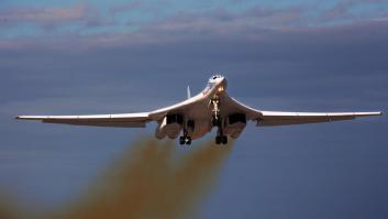 Detectan a Rusia moviendo su bombardero nuclear a la frontera de EEUU y se activan todas las alarmas