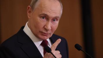 Putin eleva a héroes a sus espías mientras los servicios de inteligencia los califican de "basura"