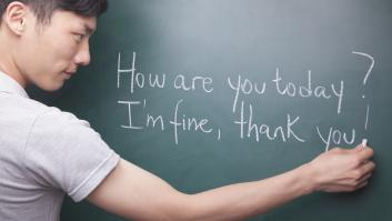 Un profe de inglés lleva sin sueldo desde el inicio del curso por un error y las autoridades le aconsejan pedir un préstamo para salvar el día