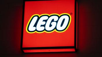 Un coleccionista de figuras de Lego esperó más de 6 horas de cola en conseguir su pieza más extraña: "Tuve la suerte de ganar una copia"