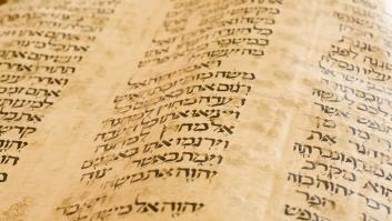 El idioma que sigue vivo pese a que no se habló en dos milenios