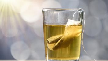 Estudios alertan del peligro oculto detrás de las prácticas bolsitas de té: puede permanecer en tu organismo
