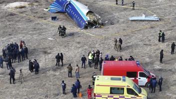 Azerbaijan Airlines afirma que el accidente aéreo se debió a una "interferencia externa física y técnica"