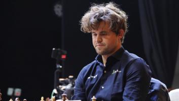 El gran campeón de ajedrez Magnus Carlsen expulsado de la competición por no ir vestido correctamente