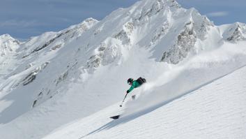 Un esquiador se pasa con las copas y acaba condenado por suplantación de identidad para evitar la multa