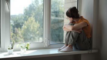 El psicólogo Gabriel Rolón explica por qué el aislamiento es más peligroso que la soledad: "No lo tienes todo, pero tapas ese vacío"