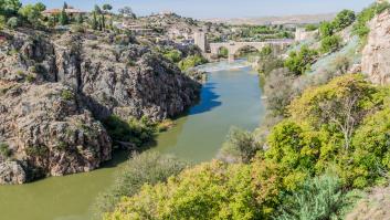 La policía interviene por la aparición de una playa en Toledo