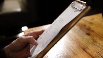 Un niño vuelve al restaurante por un error de la cuenta y el local pide que todo el mundo se entere del gran gesto