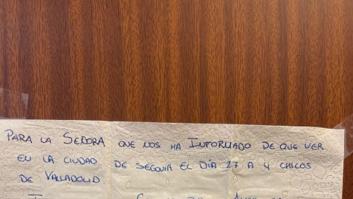 Este mensaje a una guía turística de Segovia escrito en un pañuelo es digno casi de un museo