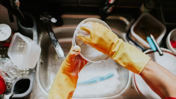 Este electrodoméstico es toda una bomba de moho: piden limpiarlo al menos una vez al mes