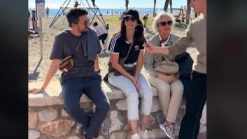 Un francés en Málaga manda un mensaje a sus compatriotas de la forma más malagueña: papel y boli