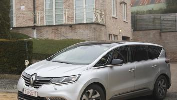 Estupefacción por la matrícula del coche en el que se han montado Puigdemont y Junqueras tras su reunión