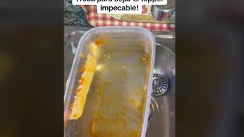 El truco que usa para dejar impecable un táper lleno de tomate sorprende, pero por lo sencillo que es