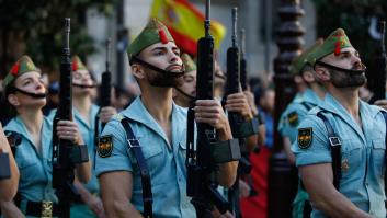 La Legión suelta un enjambre de vehículos y tiradores en el patio de entrada a Marruecos