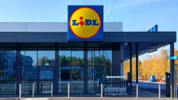 Entra al Lidl y se encuentra a su marido haciendo esto con los huevos: es difícil calificarlo