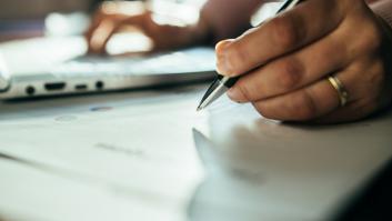 Ni Bic ni Pilot: un sustituto viene a acabar con el bolígrafo en España con su comodidad y soporte terapéuticos