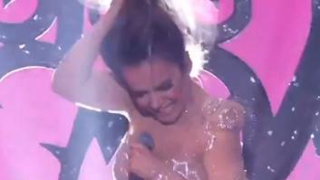 Delirio colectivo con este gesto de Melody durante su actuación en la final del Benidorm Fest: "Diosa"