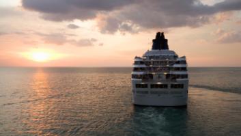 Planea tres meses un maravilloso crucero con su esposo y cuando entra en el barco aparece la suegra: "Lo que hace tu marido me saca de quicio"