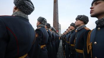 Putin necesita más hombres para la guerra, así que pasa al plan B