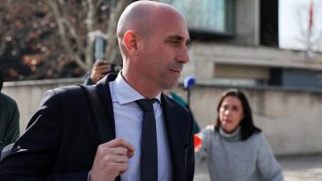 Luis Rubiales, condenado a pagar 10.800 euros de multa y 3.000 de indemnización a Jenni Hermoso por agresión sexual tras el beso no consentido