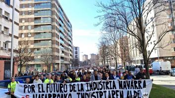 Multitudinaria manifestación en Pamplona en defensa del futuro de la industria en Navarra