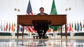 EEUU y Rusia se sientan a la mesa en Riad para negociar el final de la guerra sin invitar ni a Ucrania ni a Europa