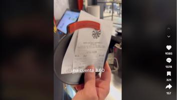 Un camarero lleva una cuenta de 3,60 y lo que hacen los clientes es TELA: van cientos de reacciones