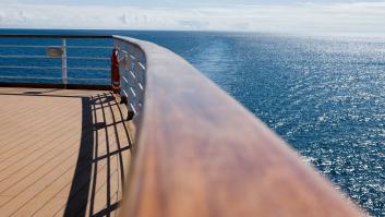 El crucero de los caprichos de los multimillonarios entra en un puerto español y sale con una factura de 30 millones