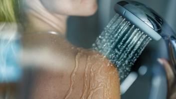 Cambia esa vieja alcachofa de ducha: esta es antical y da masajes
