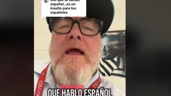 Le critican por cómo habla español y su respuesta es para enseñarla en los colegios
