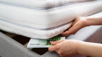 Un experto en seguridad advierte donde jamás debes meter el dinero en casa: "Perderá todo su valor"