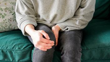 El extraño síntoma en las piernas que avisa de la silenciosa enfermedad que ya afecta a más de 50.000 españoles