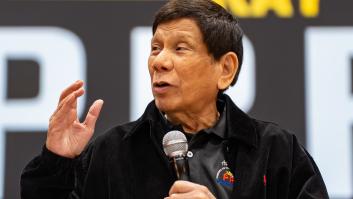 Trasladan a La Haya al expresidente filipino, Rodrigo Duterte, acusado por crímenes de lesa humanidad