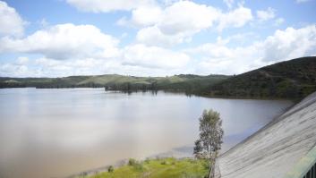 Ni la de Galicia ni del Cantábrico: esta cuenca encerrada en la zona más castigada por la sequía es la que más agua tiene embalsada