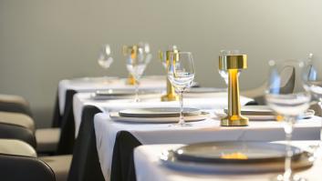 Una experta en protocolo explica por qué en los hoteles caros no se dice "que aproveche": es "de pobres"